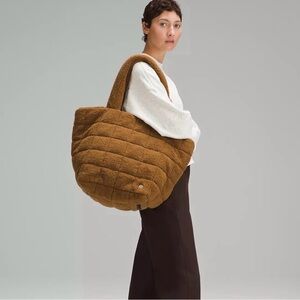Lululemon Tote